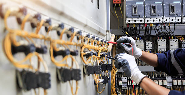 Professional Electrician technician working in Holmen, WI